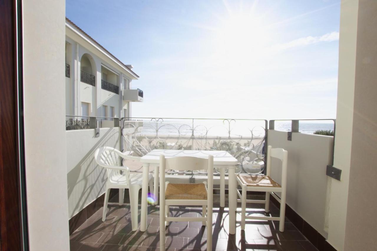 Bagni Miramare - Home Immobiliare Jesolo Buitenkant foto