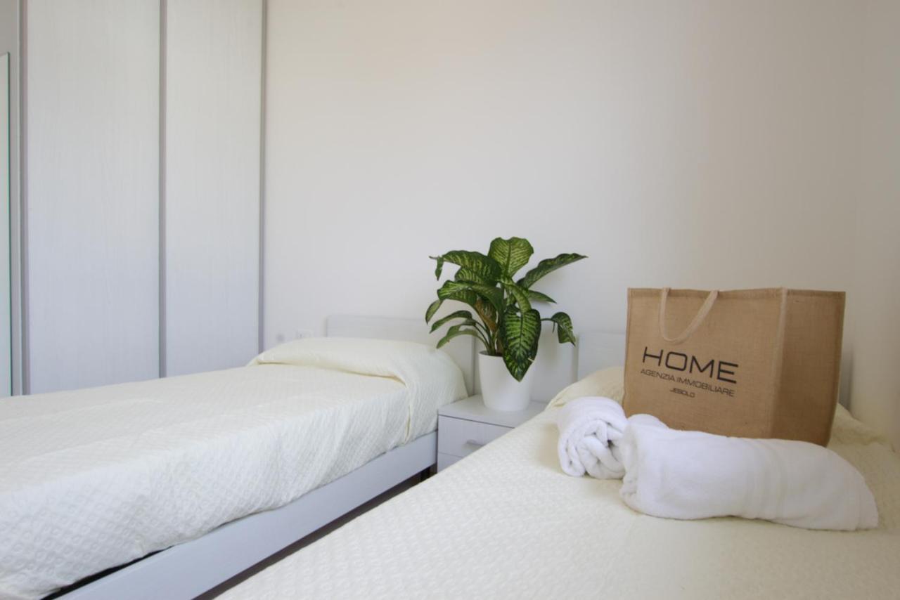 Bagni Miramare - Home Immobiliare Jesolo Buitenkant foto