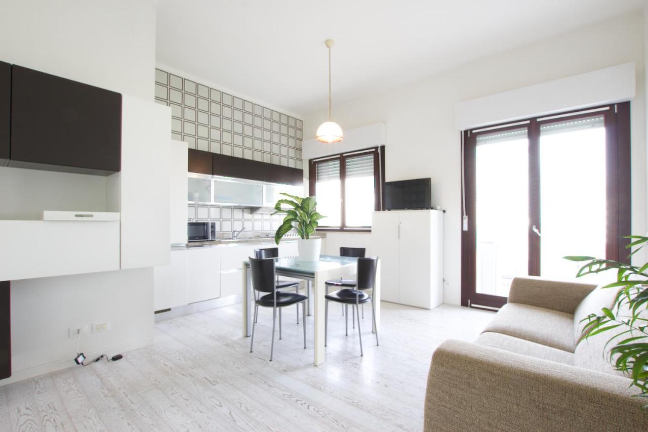 Bagni Miramare - Home Immobiliare Jesolo Buitenkant foto