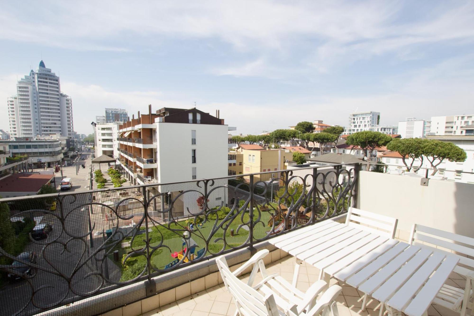 Bagni Miramare - Home Immobiliare Jesolo Buitenkant foto